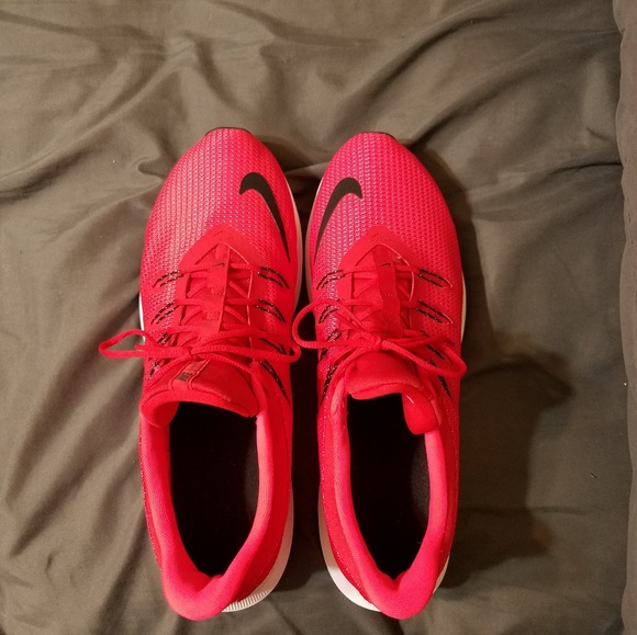 Nike 2018 red running shoes - Picture 2 of 8
